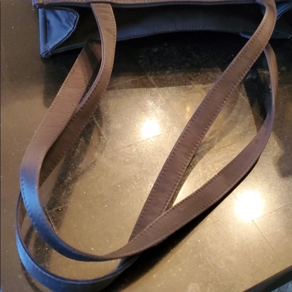 COPY - ♠️ KATE SPADE TOTE ♠️ - Picture 6 of 11